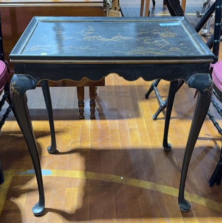 ORIENTAL PAINT DECORATED QUEEN ANNE TABLE (1 of 4)