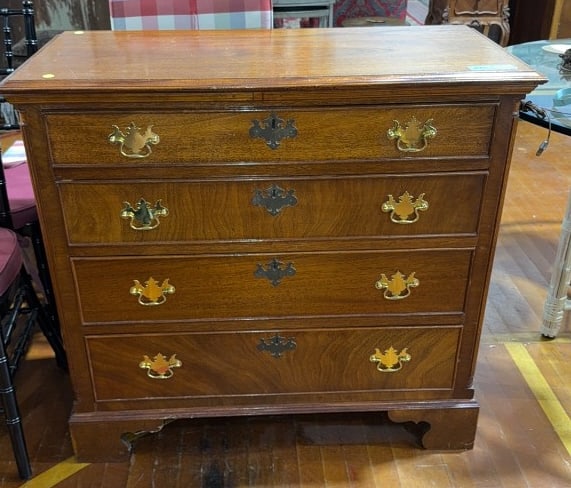 MAHOGANY 4 DRAWER CHEST: 38" X 18" X 36"