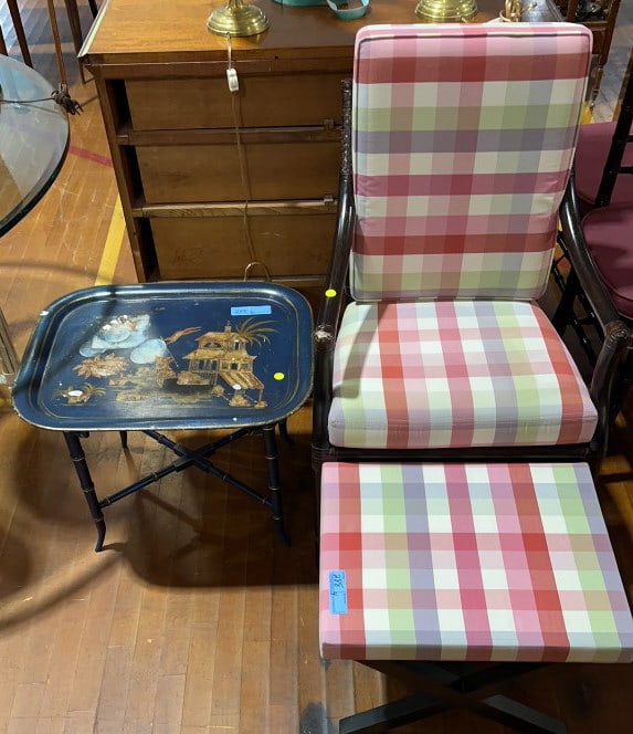 CHAIR & STOOL & COFFEE TABLE LOT (1 of 6)