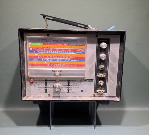 VINTAGE SEARS PENSKE AUTOMOTIVE ANALYZER (1 of 4)