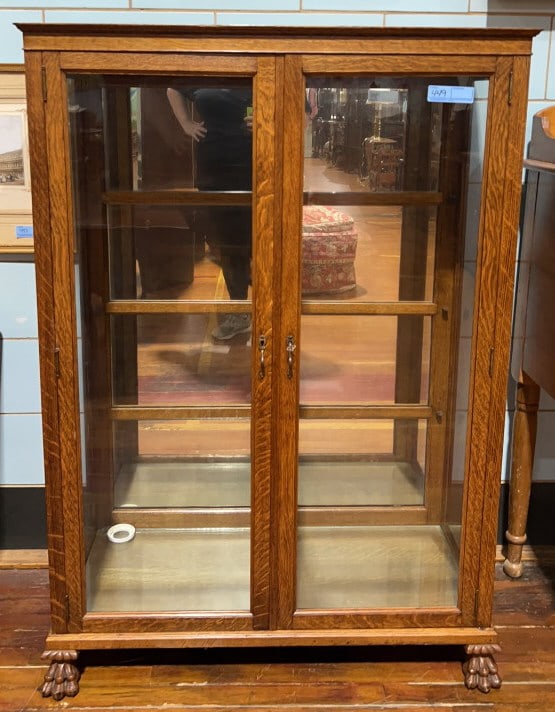 ANTIQUE OAK CLAW FOOT & MIRROR BACK CHINA CABINET (1 of 5)