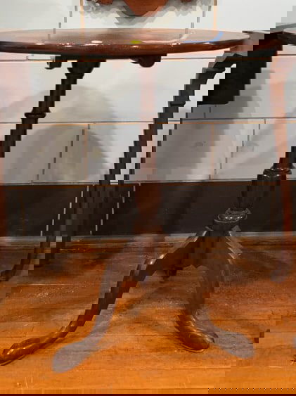 ANTIQUE MAHOGANY QUEEN ANNE TILT TOP TABLE (1 of 4)