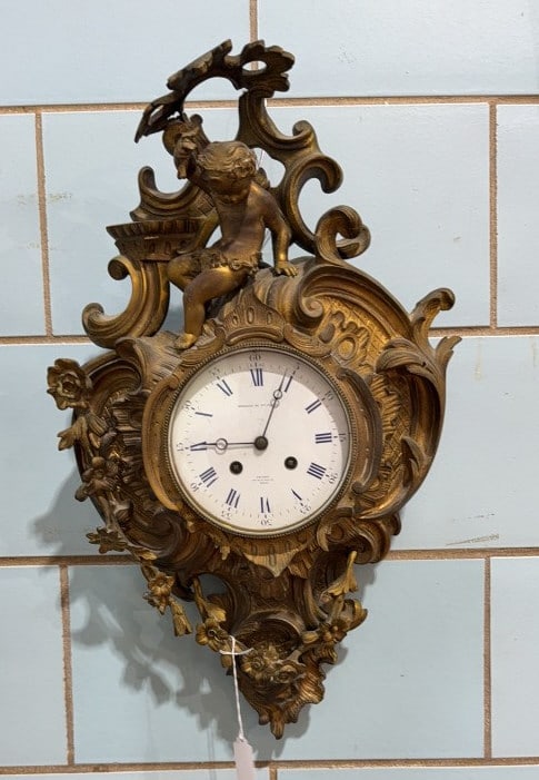 MEDAILLE DE BRONZE FRENCH WALL CLOCK (1 of 10)