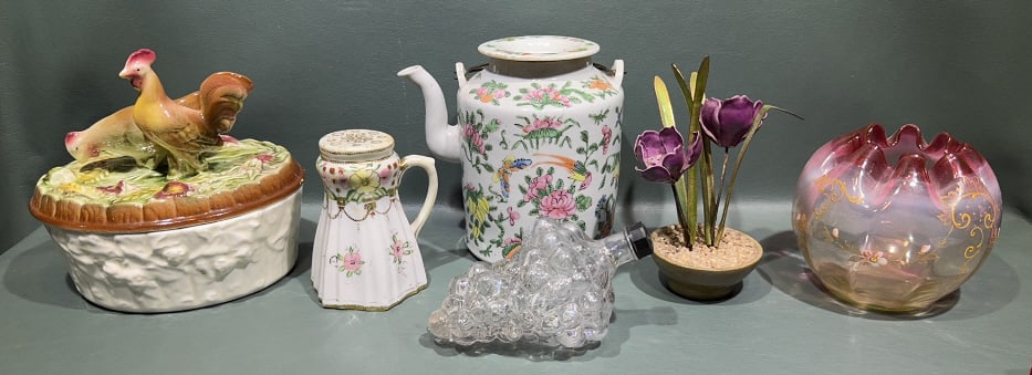 LOT OF VARIOUS QUALITY SMALLS (1 of 7)