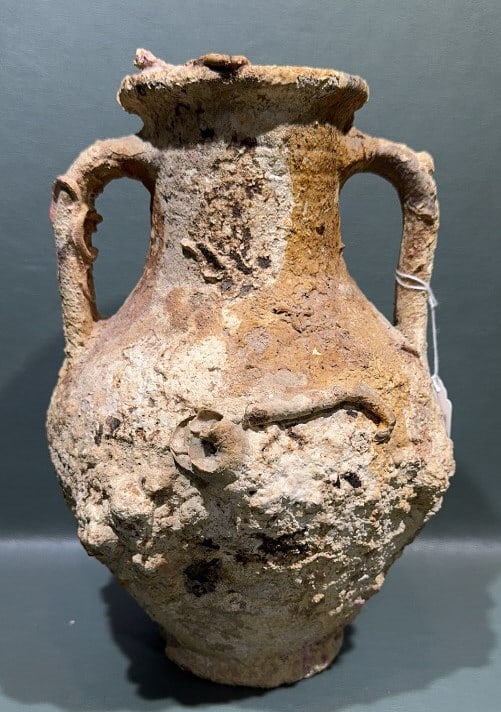 ROMAN / NORTH AFRICAN SHIPWRECK AMPHORA VASE: SEA SALVAGE ENCRUSTED HANDLES INTACT 11" TALL