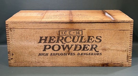 HERCULES DOVETAILED POWDER BOX: 22" X 9" X 9"