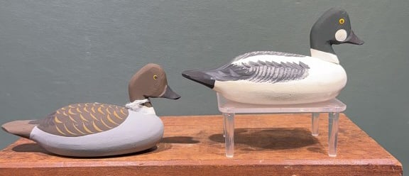 PAIR OF CAPT. JESS URIE MINI GOLDENEYE DECOYS