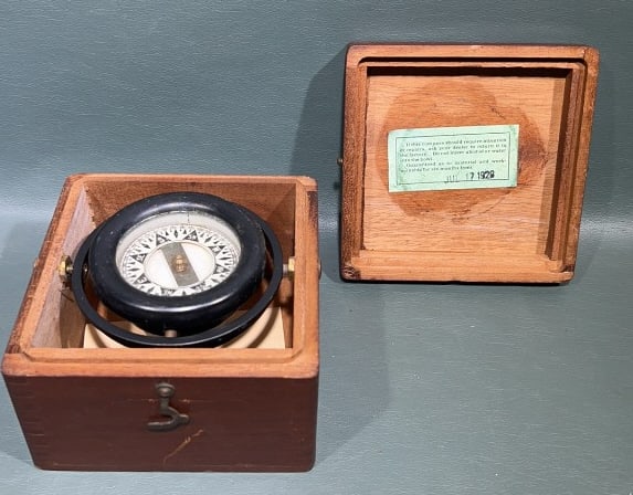 ANTIQUE SHIP'S COMPASS IN A CASE (1 of 4)