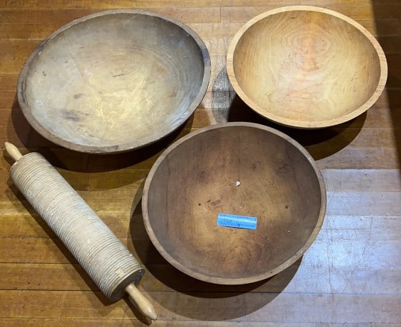 4 LARGE WOODEN BOWLS & ROLLING PINS (1 of 4)