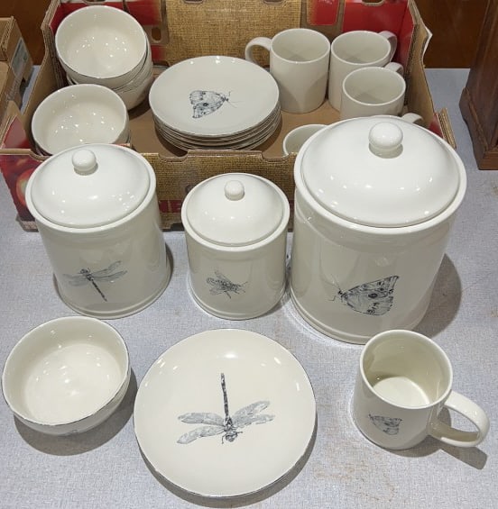 HARRY & DANIEL CANISTER SET & DISHES: 11" X 8"