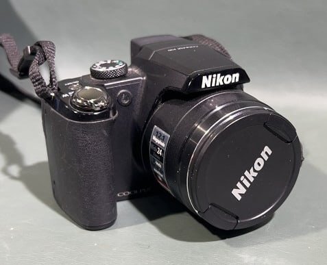 NIKON COOL PIX P90 (1 of 6)