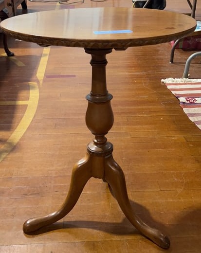 ANTIQUE TILT TOP TABLE (1 of 5)