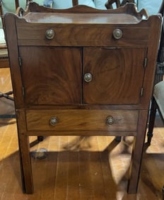 ANTIQUE ENGLISH MAHOGANY COMMODE CABINET