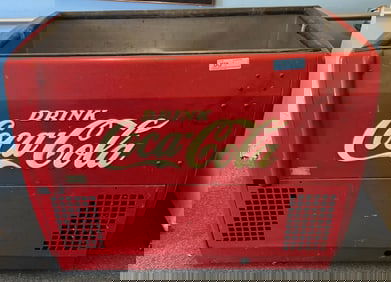 VINTAGE COCA-COLA COOLER ~ MISSING THE DOORS