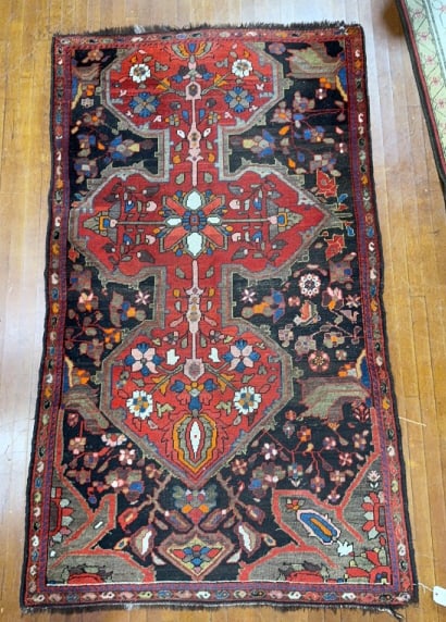 ANTIQUE HANDMADE ORIENTAL AREA SIZE RUG: 8' X 4'7"