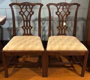 PAIR OF ANTIQUE MAHOGANY CHIPPENDALE SIDE CHAIRS