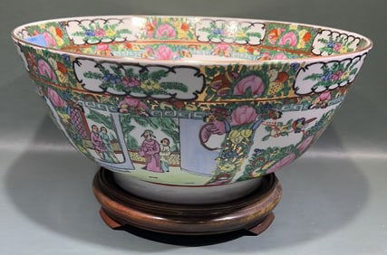 LARGE ROSE MEDALLION PUNCH BOWL ON STAND