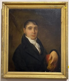 ANTIQUE OIL ON CANVAS PORTRAIT OF A GENTLEMAN