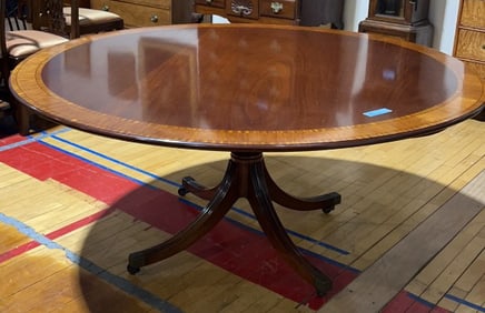 WILLIAM TILLMAN ENGLISH BANDED MAHOGANY PEDSTAL TA