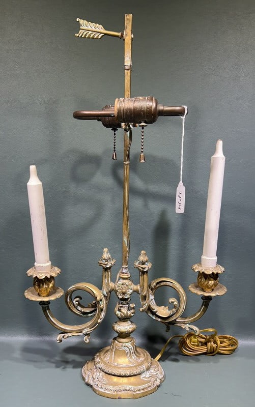 ANTIQUE FRENCH QUALITY BRONZE TABLE LAMP: 22" X 13"