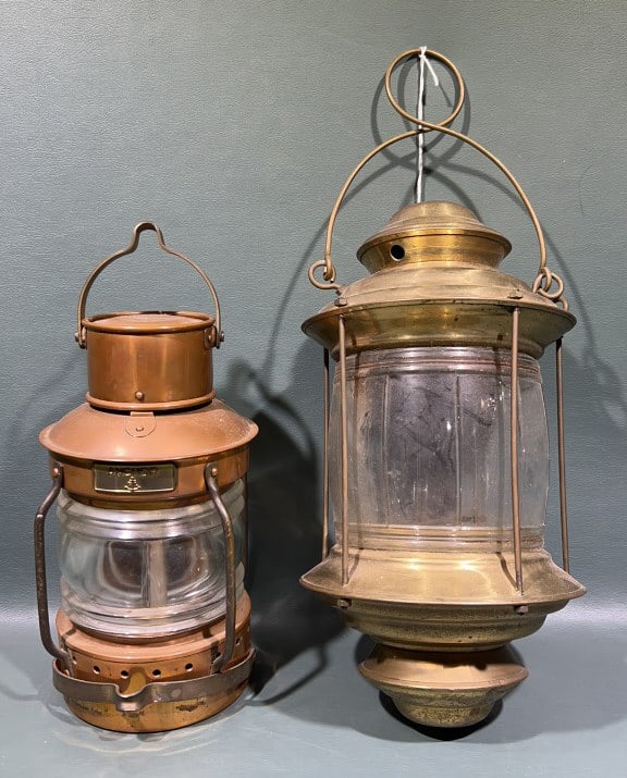 HANG BRASS SHIP LIGHT & ANCHOR BRASS SHIP LIGHT (1 of 8)