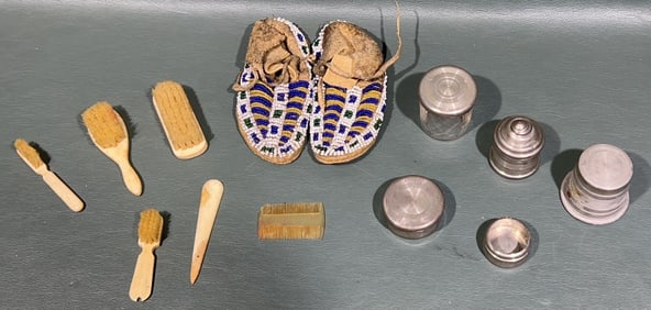 PAIR OF BABY NATIVE AMERICAN MOCCASINS LOT