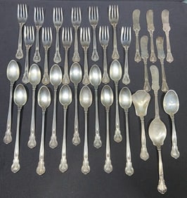 33 PIECES OF GORHAM CHANTILLY