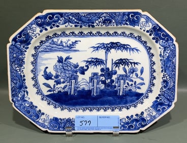 BL. & WH. CHINESE EXPORT PLATTER W/ COMBED BACK