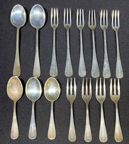 VAR. COLONIAL WILLAIMSBURG STIEFF STERLING FLATWAR