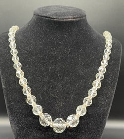 10KT GOLD CLASP & CRYSTAL NECKLACE