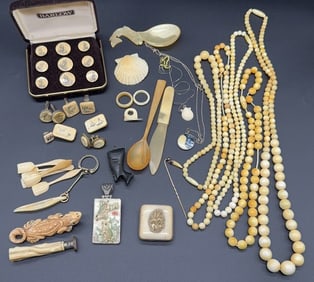 COLL. OF CARVED BONE & SCRIMSHAW ITEMS