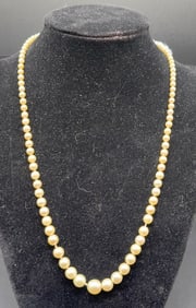 18 1/2" PEARL & 14KT GOLD NECKLACE