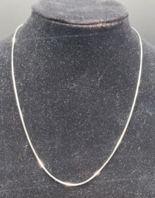 14KT WHITE GOLD NECKLACE