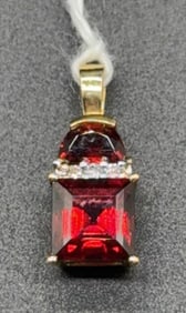 14 KT GOLD PENDANT W/GARNET & DIAMONDS