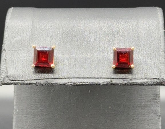 PAIR OF 14KT GOLD EARRINGS (1 of 3)