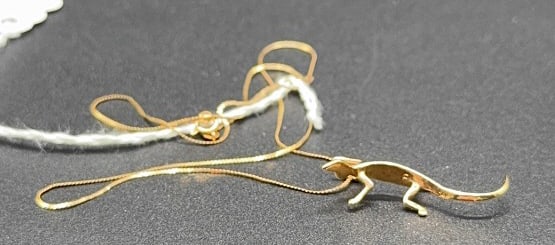 14KT GOLD NECKLACE W/LIZARD CHARM