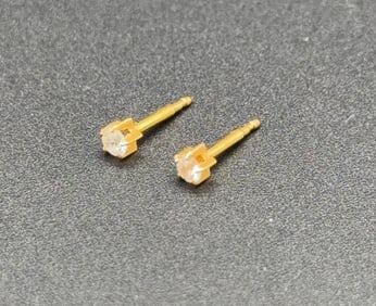14KT (TESTED) GOLD DIAMOND EARRINGS