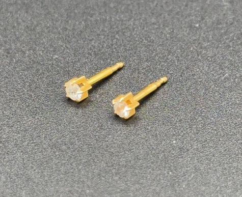 14KT (TESTED) GOLD DIAMOND EARRINGS: ~