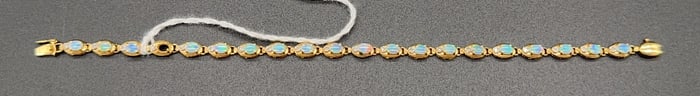 14KT (585) GOLD BRACELET W/OPALS