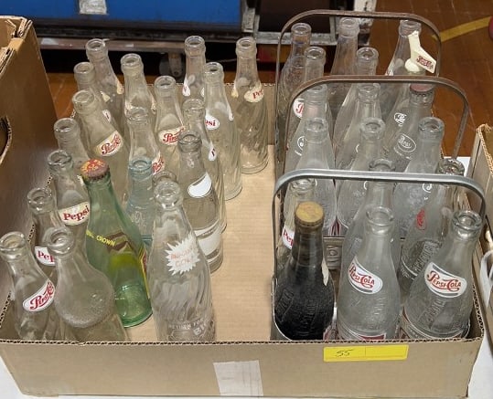 LG LOT OF VINTAGE PEPSI BOTTLES & 3 CARRYING CRATE: CRATE SIZE IS 8" X 5" X 11"