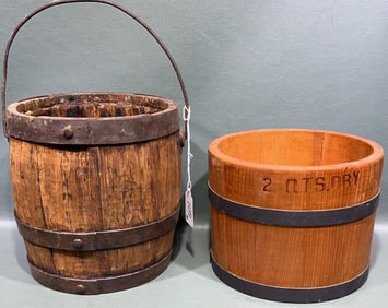 ANTIQUE WOODEN KEG & 2 QT MEASURE