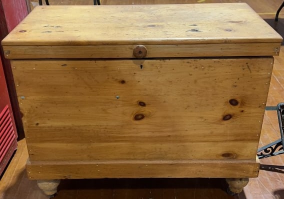 D. EDDY & SONS ICE BOX / REFRIGERATOR (1 of 5)