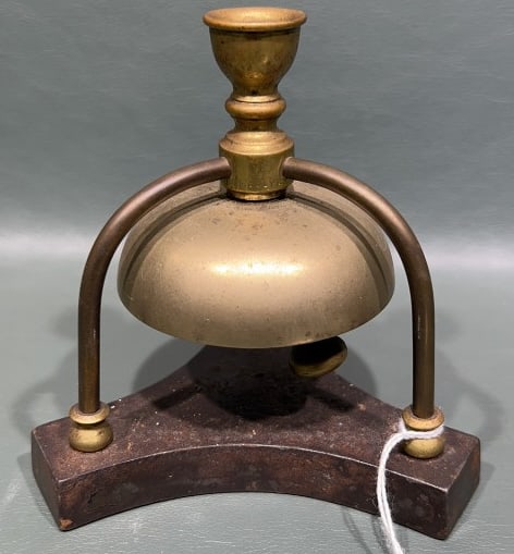 ANTIQUE BRASS HOTEL BELL / DESK BELL (1 of 4)