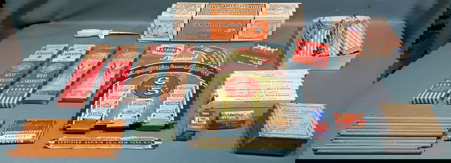 COLLECTION OF VINTAGE ADVERTSING SMALLS: ASPIRIN DISPLAY, SPARKLERS, ETC. 11" X 8"