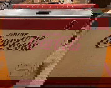 VINTAGE COCA-COLA REFRIGERATOR / COOLER
