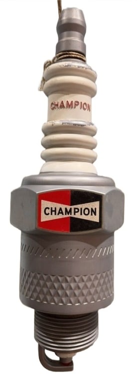 VINTAGE OVERSIZED CHAMPION ADVERTISING SPARK PLUG (1 of 4)