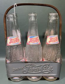 VINTAGE PEPSI - COLA METAL SIX PACK CARRIER & BOTT