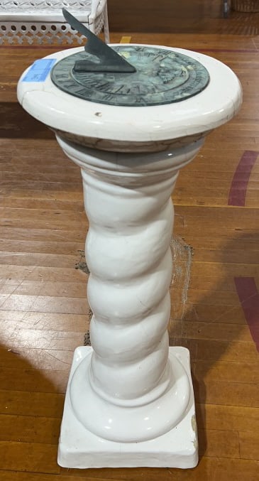 SUNDIAL ON WHITE POTTERY BASE / STAND: 26-1/2" X 11"