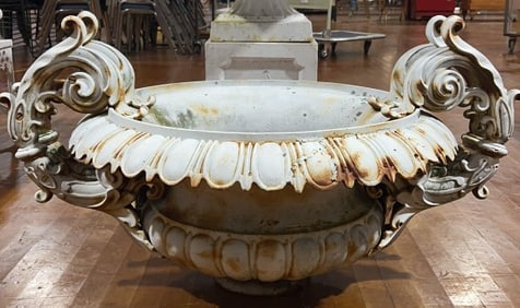 LARGE CAST IRON GARDEN URN MISSING BASE
