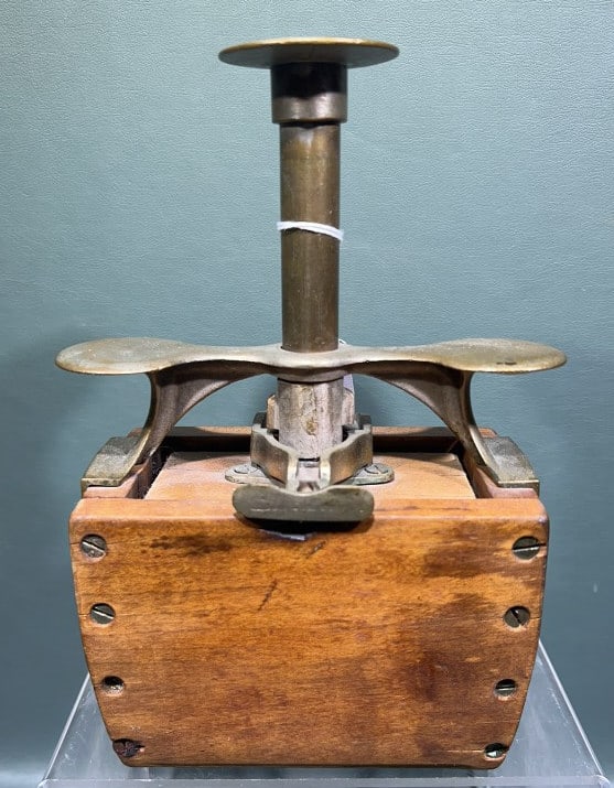 ANTIQUE H.E.S. BUTTER MOLD (1 of 5)